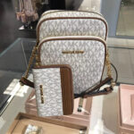 Michael Kors Women Flight Bag Crossbody Bag Messenger Handbag MK🌲🍀 - Image 5