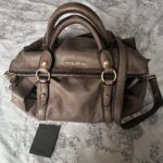 Authentic Miu Miu Purple Grey Leather Vitello Lux Bow Bag In Gold Hardware With Removable Strap🤎🌆 - Image 4