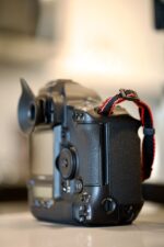 Canon EOS 1Ds Mark III 21MP Professional DSLR - Image 17