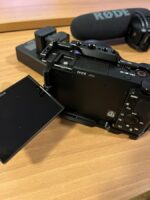 Sony Alpha ZV-E10 25.0MP Interchangeable Lens Camera - Black (16-50mm Zoom Lens) - Image 4