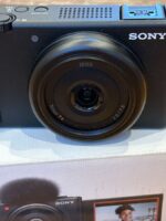 Sony ZV-1F Digital Vlog Camera Wide Angle Swivel-Screen w Memory Card - Image 8