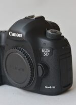 Canon EOS 5D Mark III 22.3 MP Digital SLR Camera - Image 33
