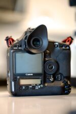 Canon EOS 1Ds Mark III 21MP Professional DSLR - Image 12